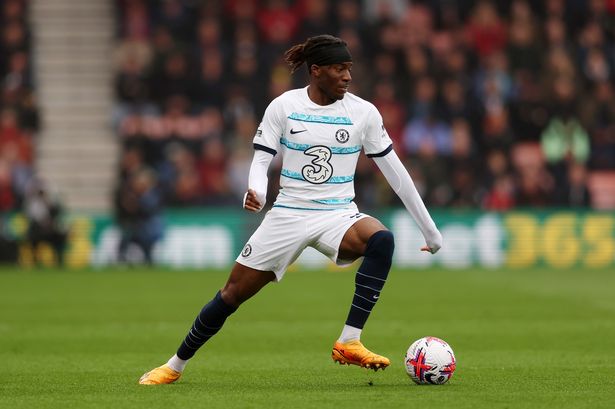 Noni Madueke of Chelsea controls the ball during the Premier League match between AFC Bournemouth and Chelsea FC at Vitality Stadium on May 06, 2023