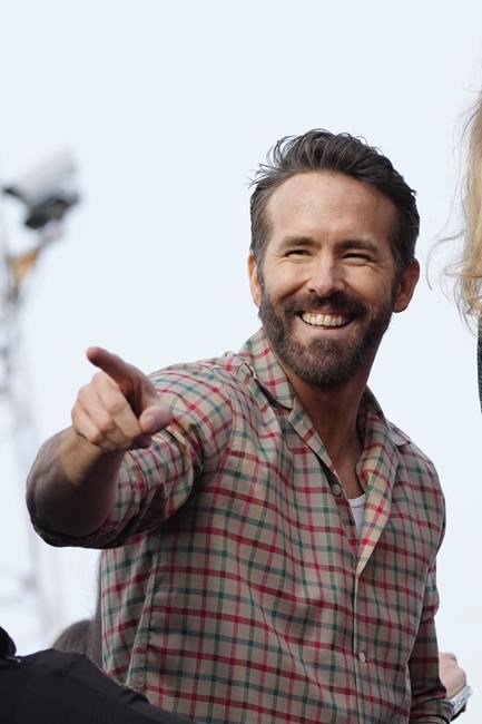 Why Ryan Reynolds, Snoop Dogg, other celebrities want to buy the Ottawa Senators