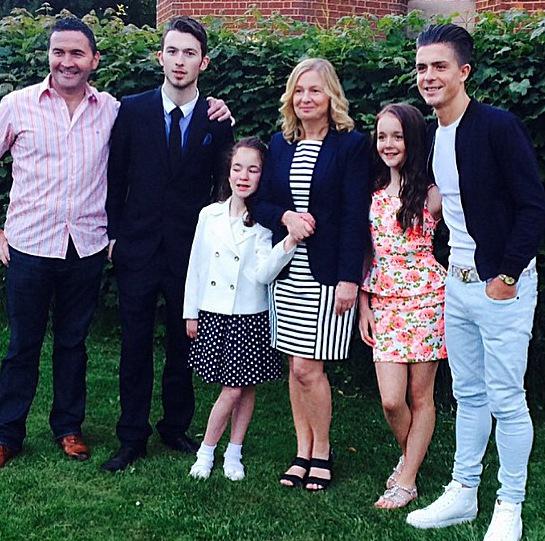 Jack Grealish on Twitter: "My family ❤🙏 http://t.co/2LvVuSCdy9" / Twitter